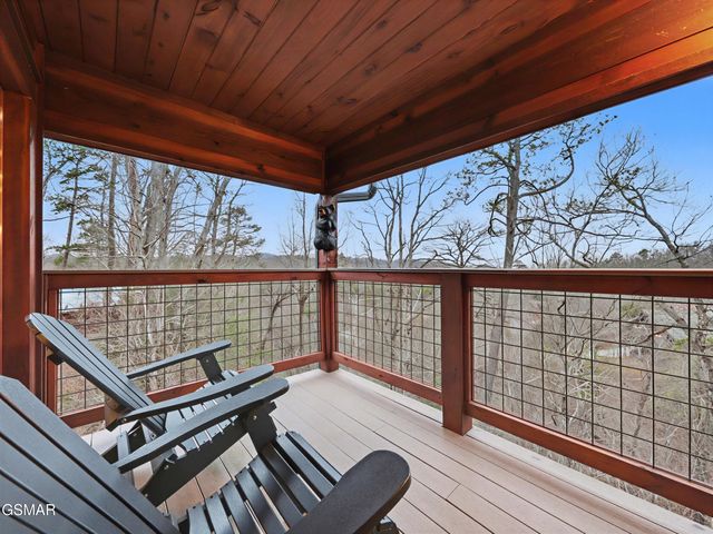 2122 Elk View Way, Gatlinburg, TN 37738