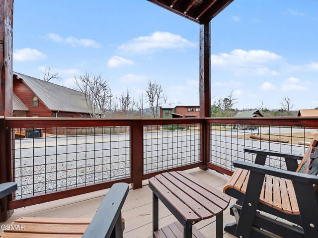 2122 Elk View Way, Gatlinburg, TN 37738