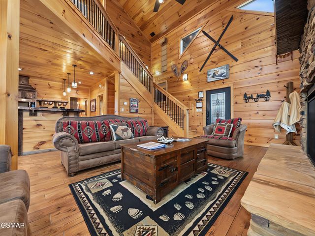 2122 Elk View Way, Gatlinburg, TN 37738