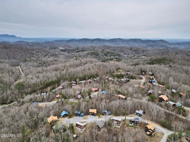 2122 Elk View Way, Gatlinburg, TN 37738