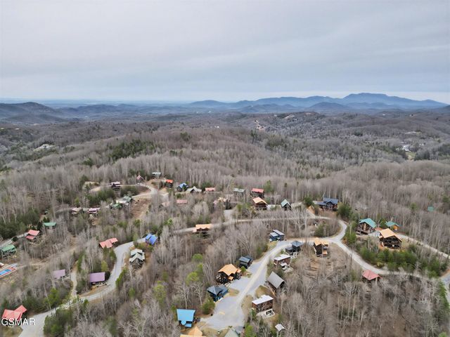 2122 Elk View Way, Gatlinburg, TN 37738