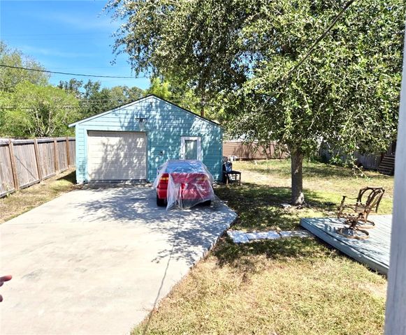 1034 Harrison, Corpus Christi, TX 78404