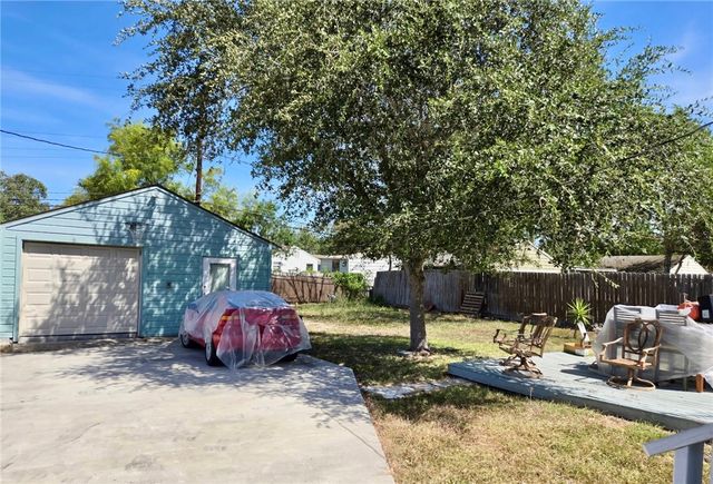 1034 Harrison, Corpus Christi, TX 78404