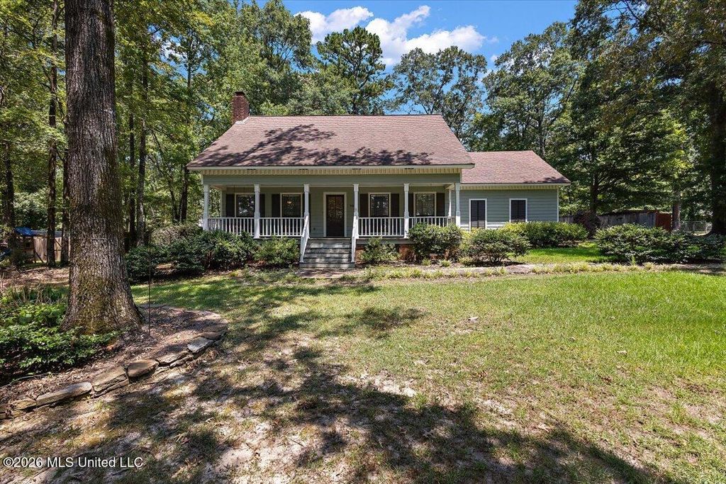 130 Bentley Drive, Brandon, MS 39042