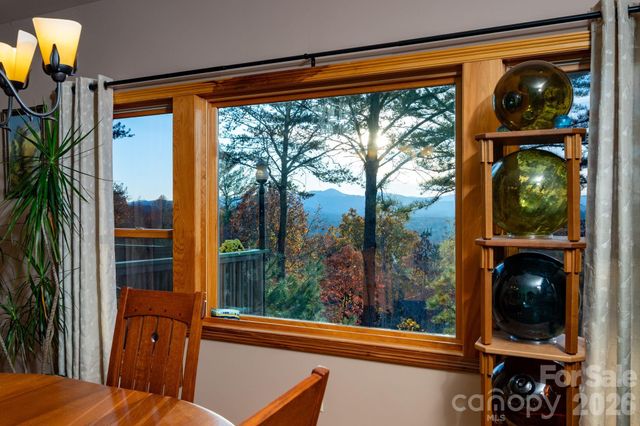 105 Avondale Heights Road, Asheville, NC 28803