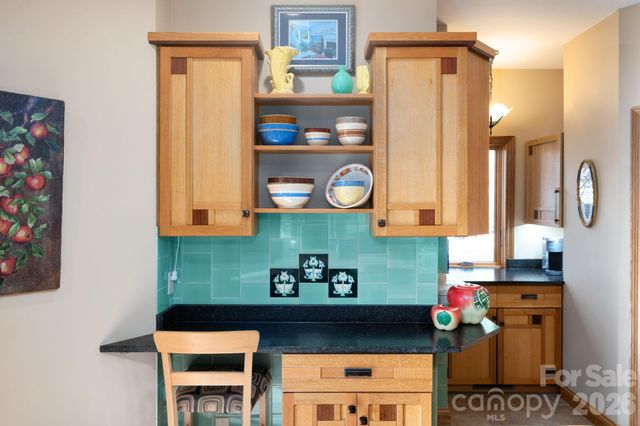 105 Avondale Heights Road, Asheville, NC 28803