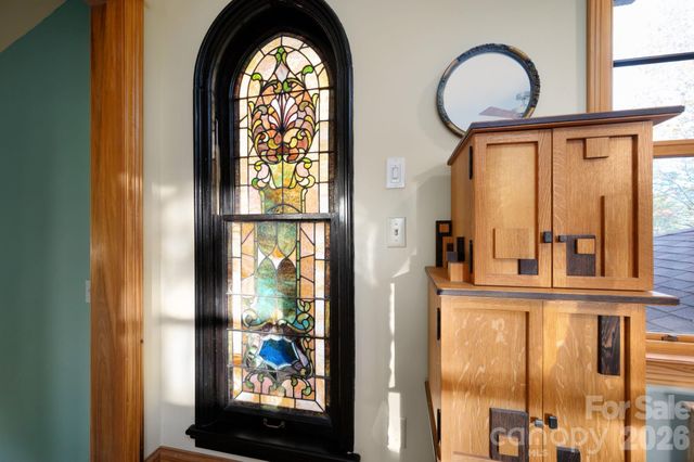 105 Avondale Heights Road, Asheville, NC 28803