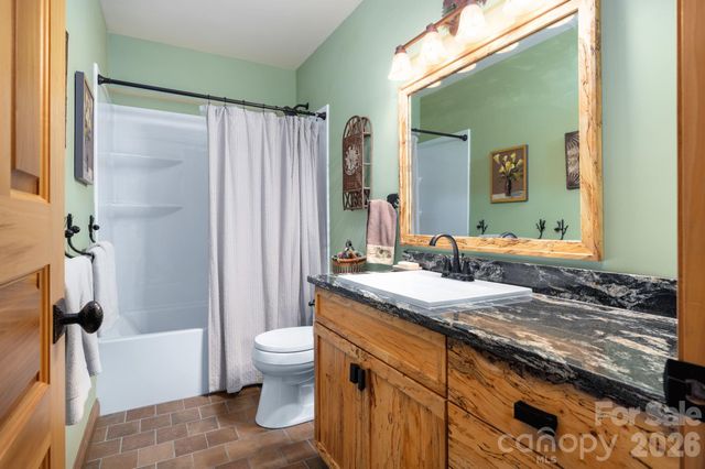 105 Avondale Heights Road, Asheville, NC 28803