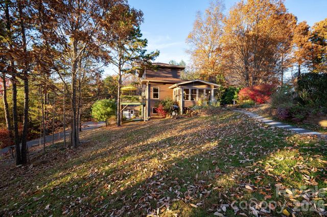 105 Avondale Heights Road, Asheville, NC 28803