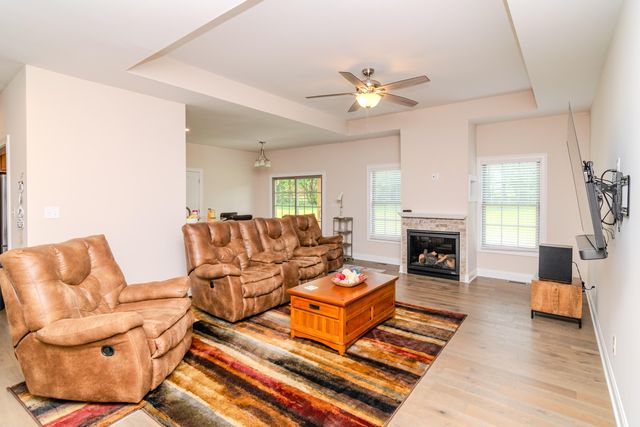 209 Squires Way, Nicholasville, KY 40356