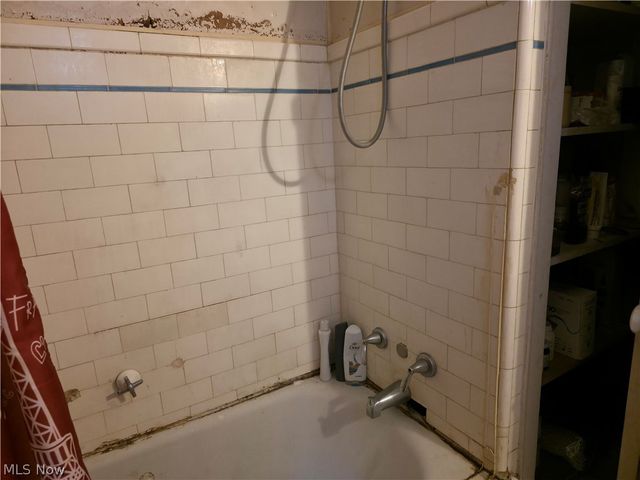 260 Oakdale Avenue, Akron, OH 44302