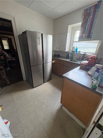 260 Oakdale Avenue, Akron, OH 44302