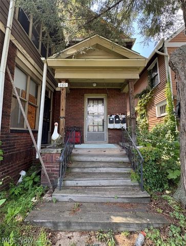 260 Oakdale Avenue, Akron, OH 44302