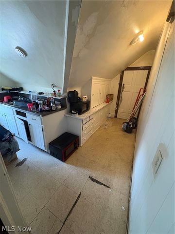 260 Oakdale Avenue, Akron, OH 44302