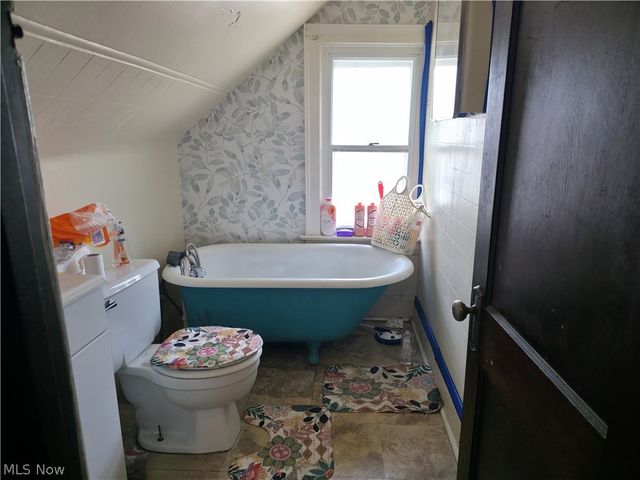 260 Oakdale Avenue, Akron, OH 44302