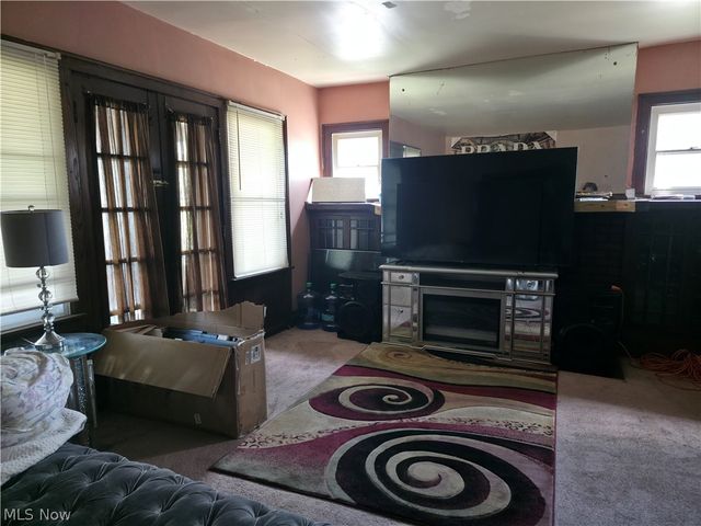 260 Oakdale Avenue, Akron, OH 44302