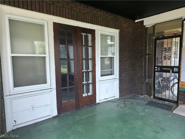 260 Oakdale Avenue, Akron, OH 44302