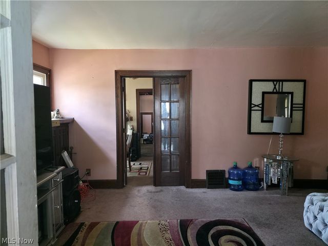 260 Oakdale Avenue, Akron, OH 44302