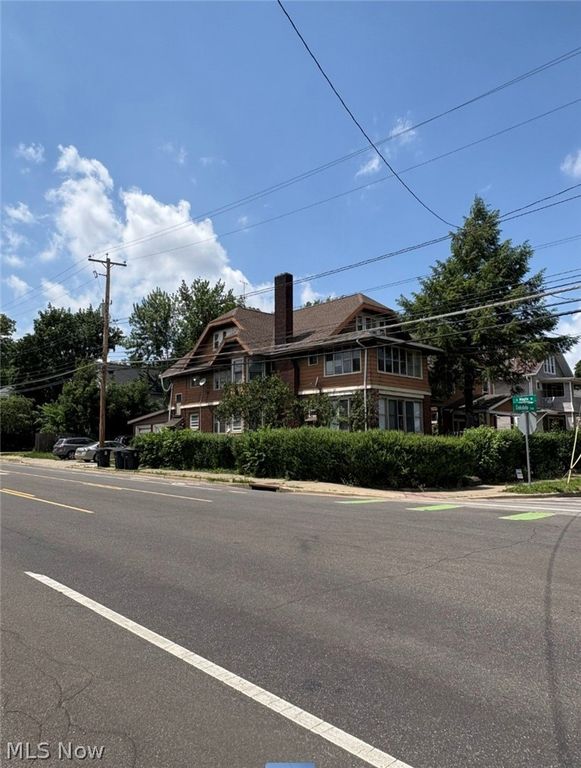 260 Oakdale Avenue, Akron, OH 44302