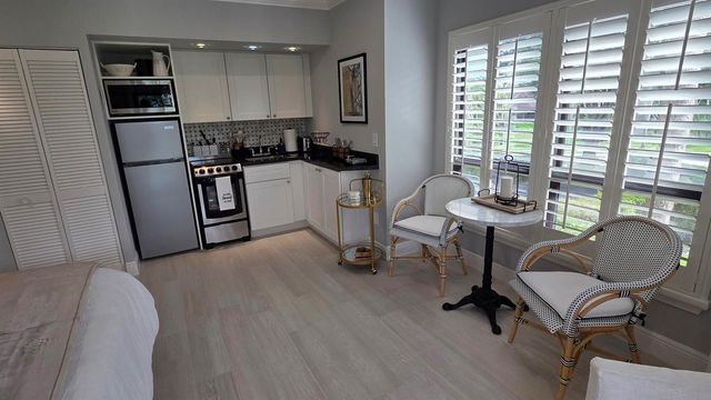13334 Polo Club Road 320, Wellington, FL 33414