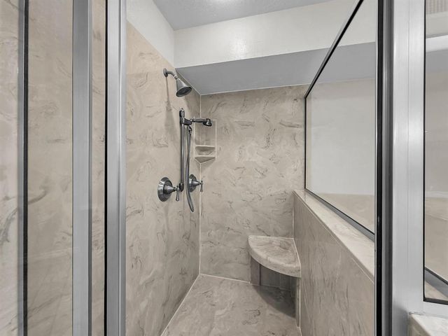 3105 Price Street, Nederland, TX 77627