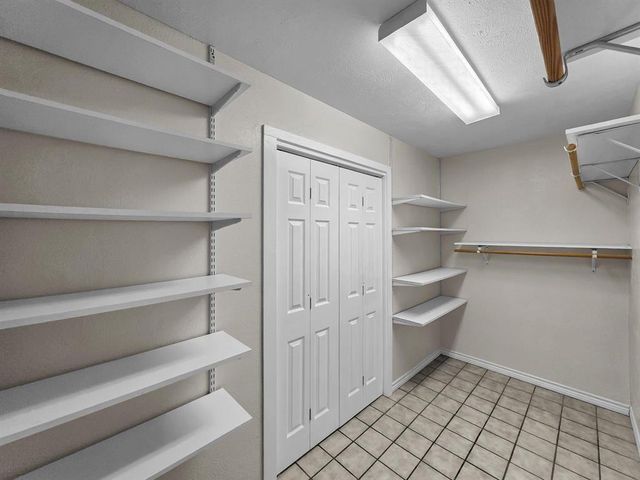 3105 Price Street, Nederland, TX 77627