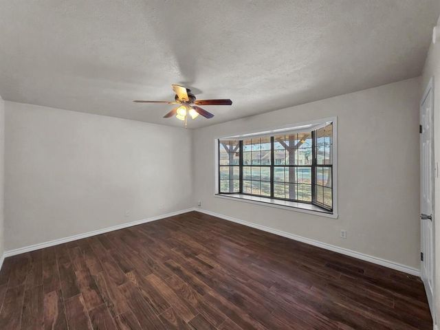 3105 Price Street, Nederland, TX 77627