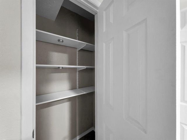 3105 Price Street, Nederland, TX 77627