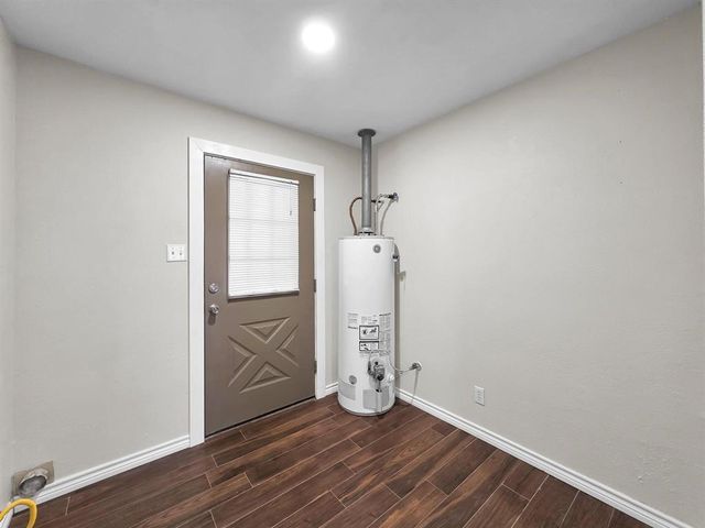 3105 Price Street, Nederland, TX 77627