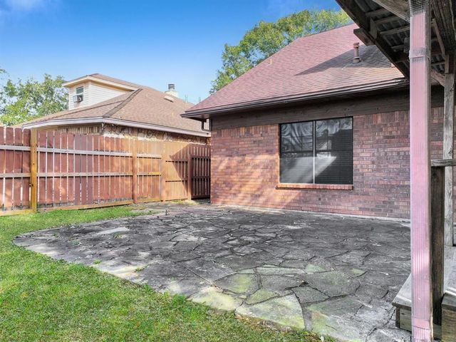 3105 Price Street, Nederland, TX 77627