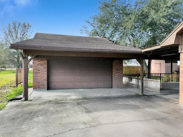 3105 Price Street, Nederland, TX 77627