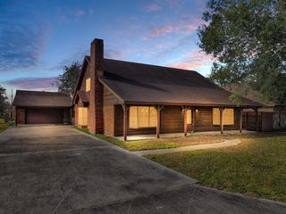 3105 Price Street, Nederland, TX 77627