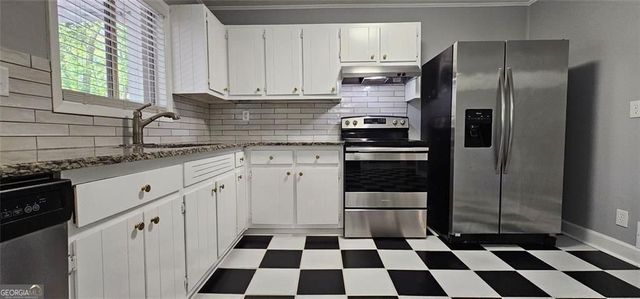 1096 Deleon Court, Clarkston, GA 30021