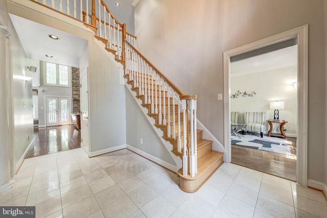 12390 FALKIRK DR, Fairfax, VA 22033