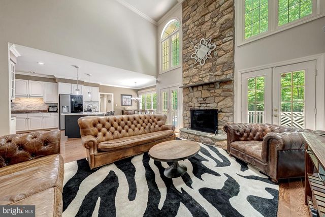 12390 FALKIRK DR, Fairfax, VA 22033