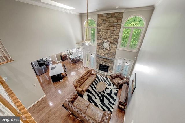 12390 FALKIRK DR, Fairfax, VA 22033