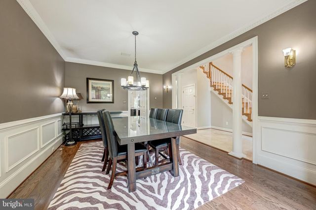 12390 FALKIRK DR, Fairfax, VA 22033