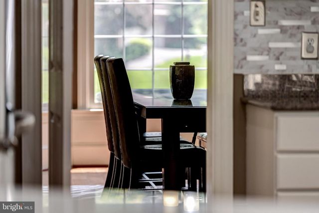 12390 FALKIRK DR, Fairfax, VA 22033