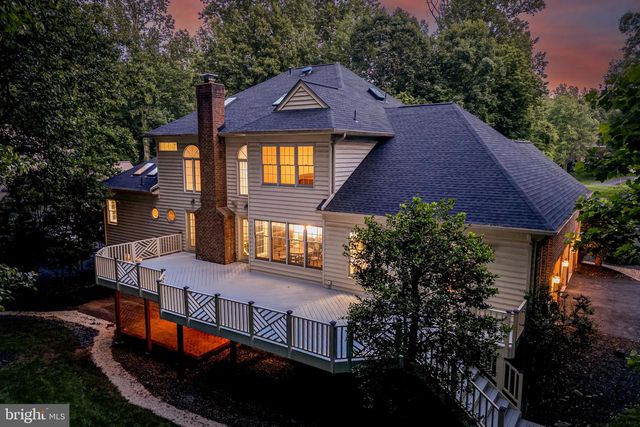 12390 FALKIRK DR, Fairfax, VA 22033