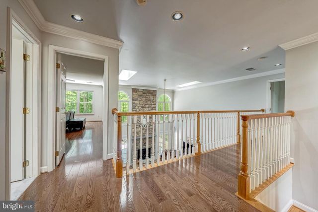 12390 FALKIRK DR, Fairfax, VA 22033