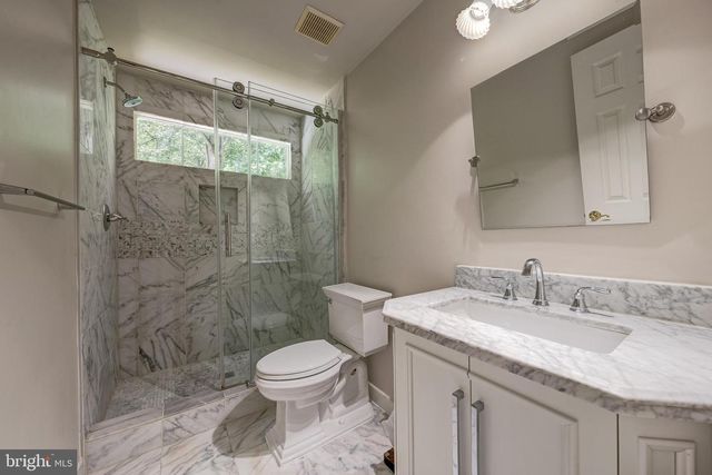 12390 FALKIRK DR, Fairfax, VA 22033