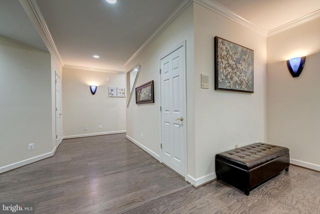 12390 FALKIRK DR, Fairfax, VA 22033