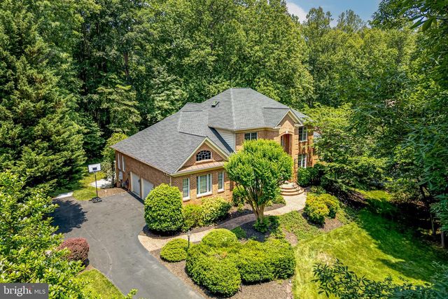 12390 FALKIRK DR, Fairfax, VA 22033