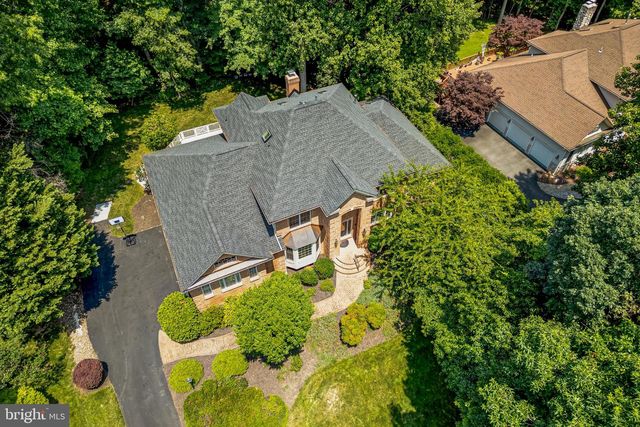 12390 FALKIRK DR, Fairfax, VA 22033