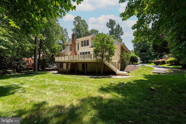 12390 FALKIRK DR, Fairfax, VA 22033