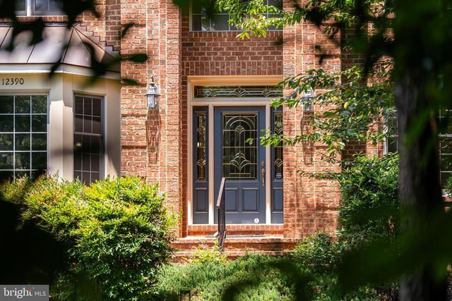 12390 FALKIRK DR, Fairfax, VA 22033