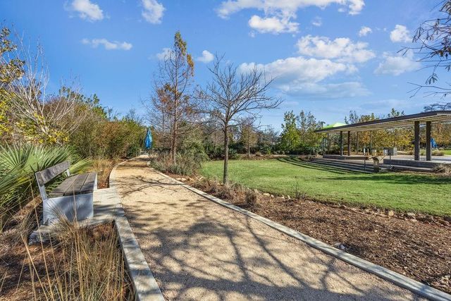 20 Town Oaks Place, Bellaire, TX 77401