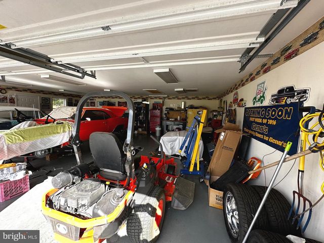 25 MISH RD, Bunker Hill, WV 25413