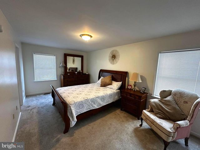 25 MISH RD, Bunker Hill, WV 25413