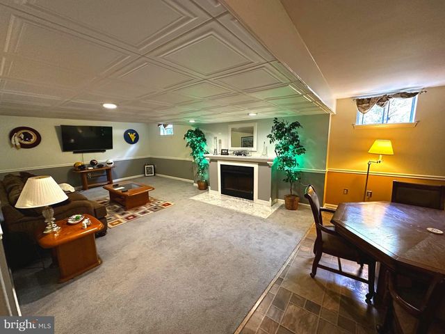 25 MISH RD, Bunker Hill, WV 25413